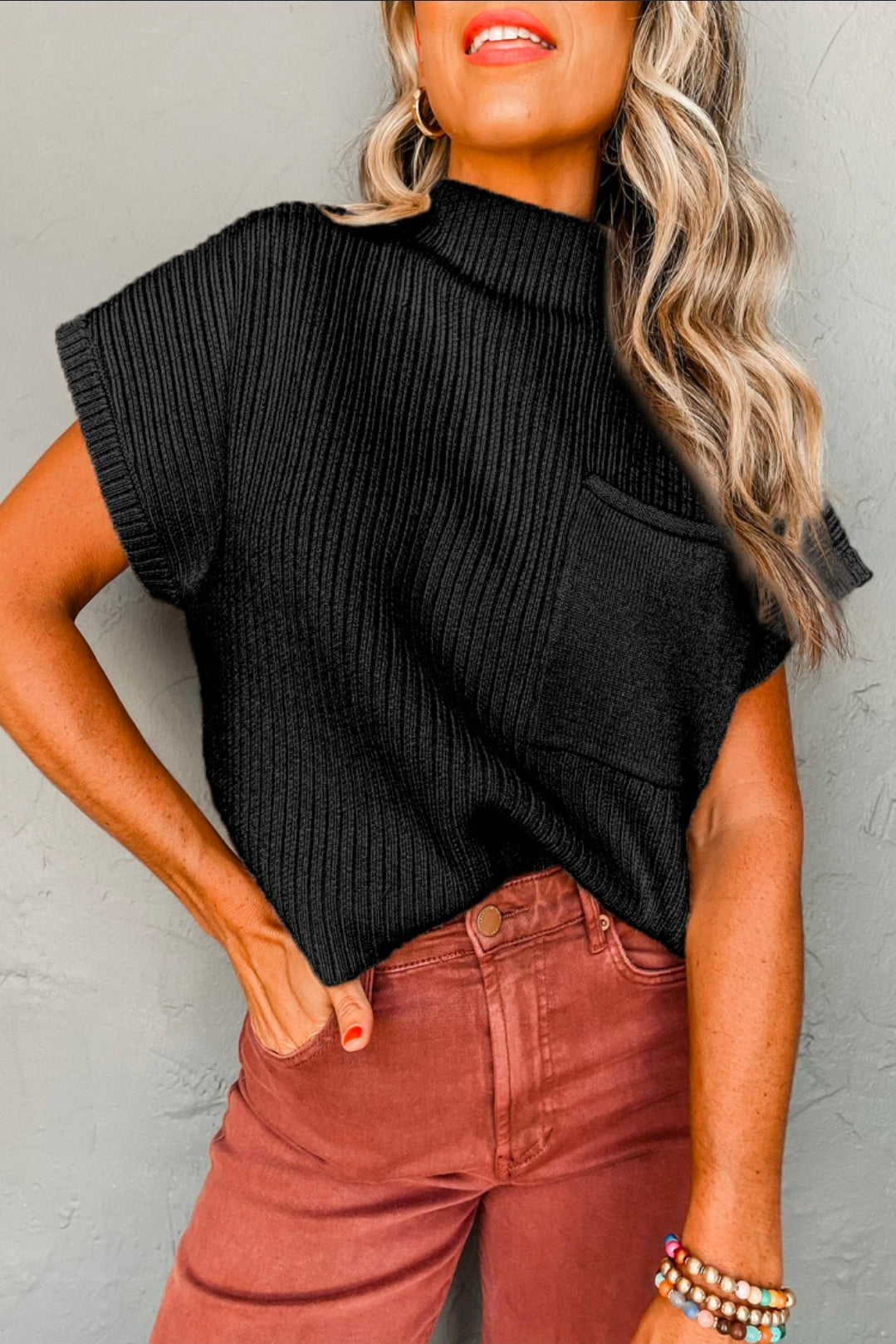 Ribbed short sleeve sweater