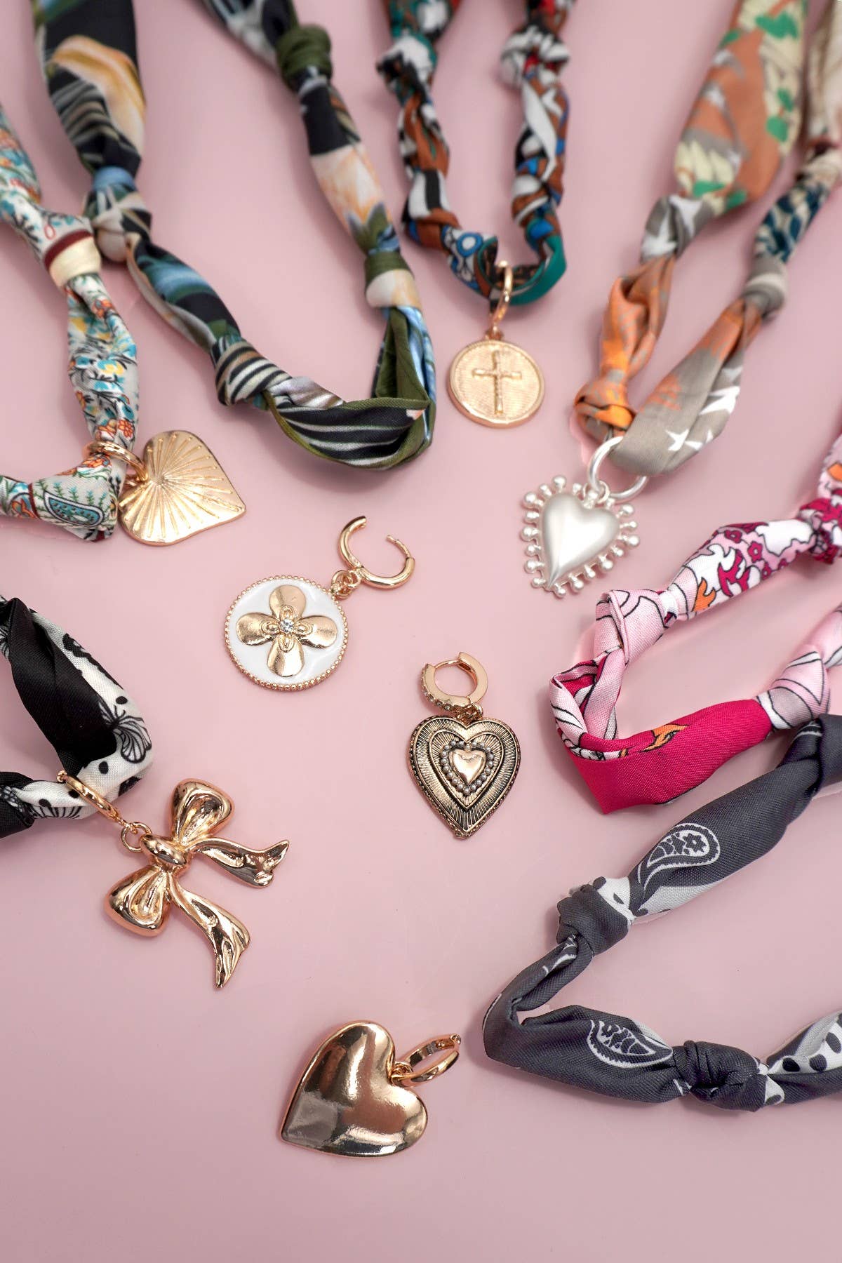Handcrafted Scarf Interchangeable Charm Necklace | 80N92095