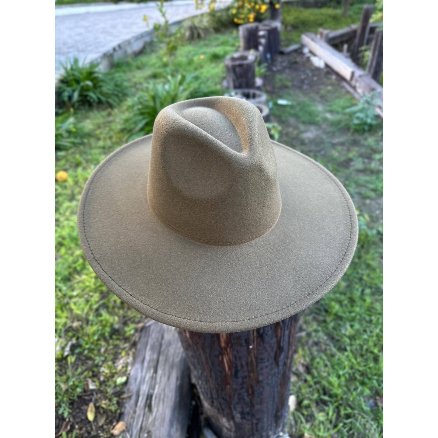 Classic Wide Brim Felt Hat